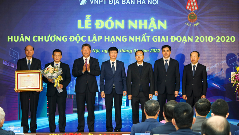 VNPT địa bàn Hà Nội đón nhận Huân chương Độc lập hạng Nhất