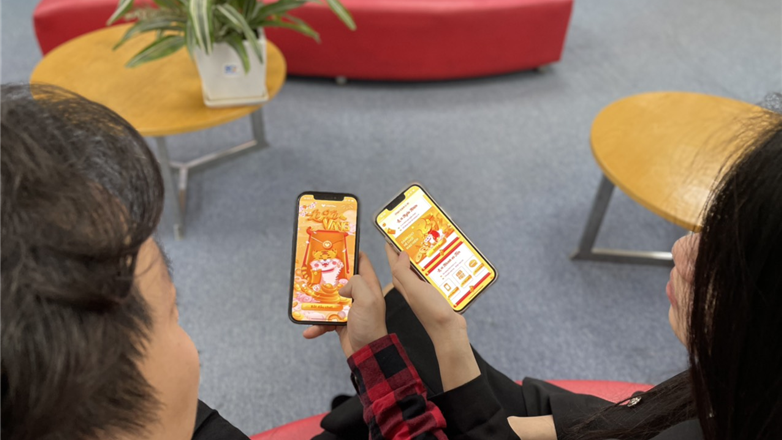 “Thần tài gõ cửa”, khách hàng VNPT khai xuân "vàng" với Mobile Money