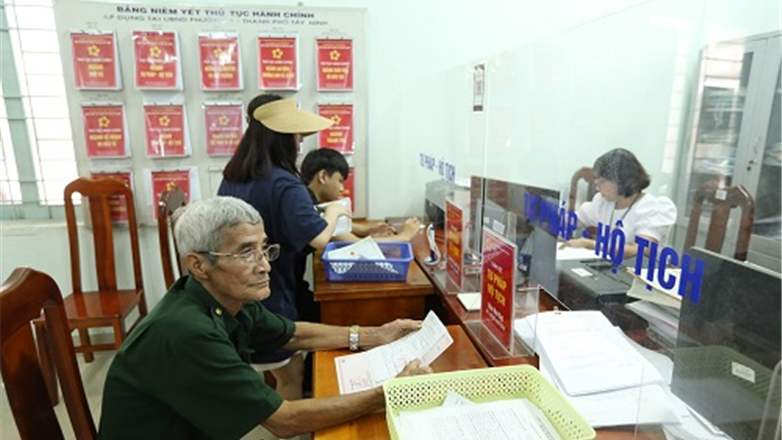 Hệ thống thông tin giải quyết thủ tục hành chính của VNPT đạt giải tại Information Technology Awards